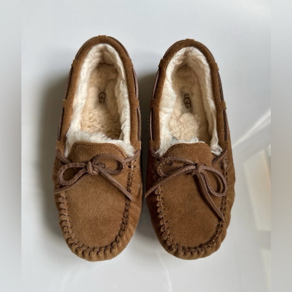 UGG Kids Dakota Shearling Slippers, Size 2